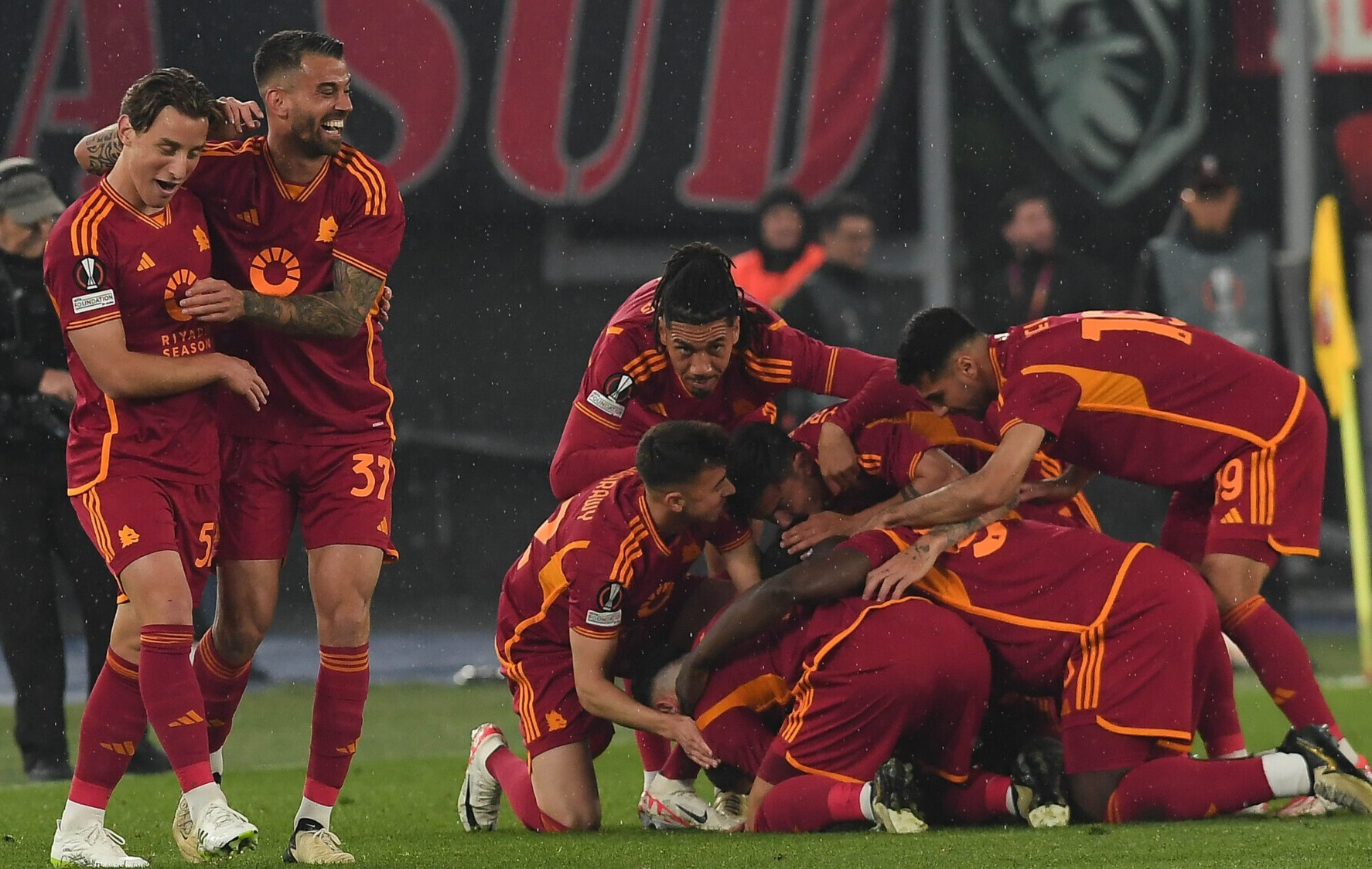 «Рома» — первый за 25 лет итальянский клуб с четырьмя подряд еврокубковыми полуфиналами
